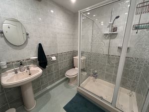 Photo 33- click for photo gallery